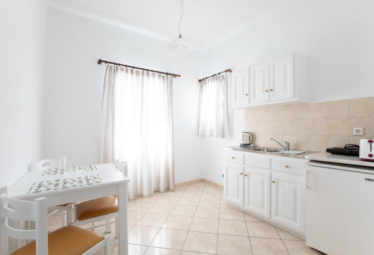 Eleftheria Hotel & Apartments Ornos  Exterior foto
